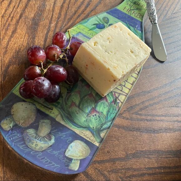 Wine bottle cheese server glass charcuterie board - Picture 2 of 8